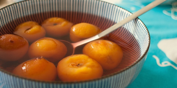 Poached Peaches in Muscat de Rivesalte