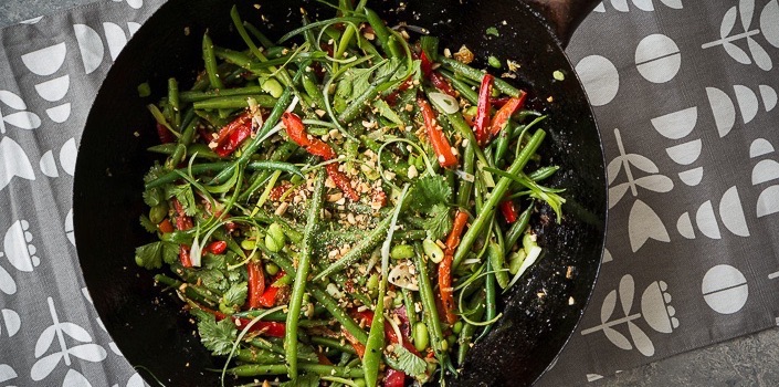 Asian Green Beans with Peppers and Peanuts